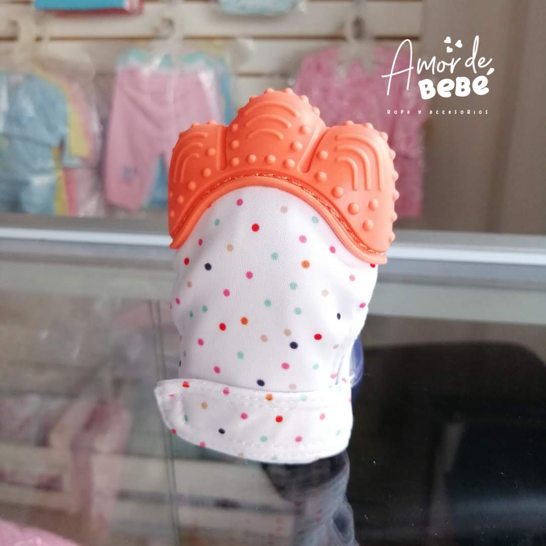 Teether glove scratches gums