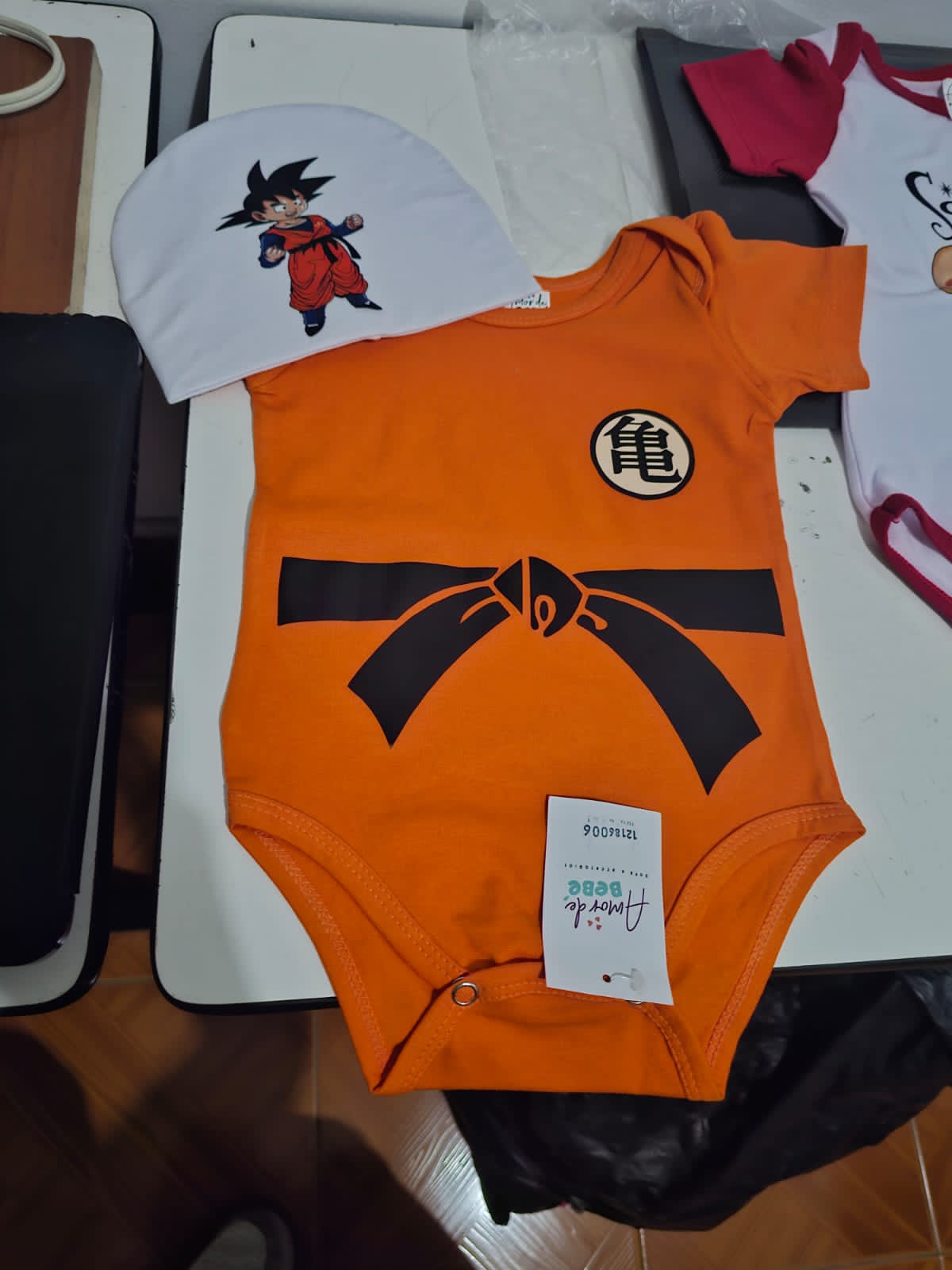 Mameluco con gorro Goku