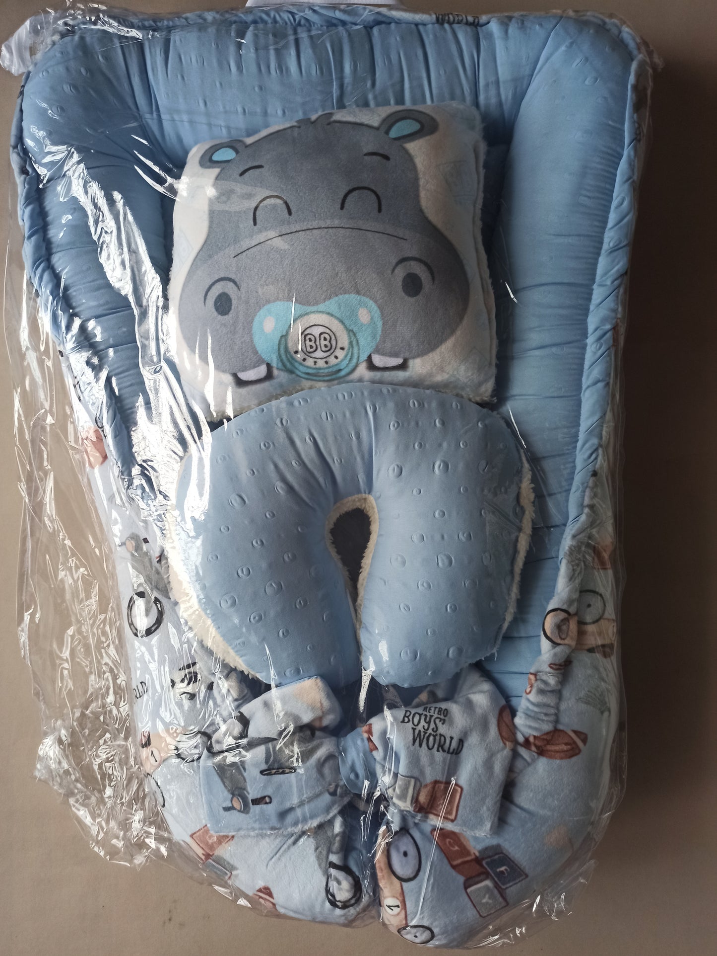 Nido con 2 almohadas