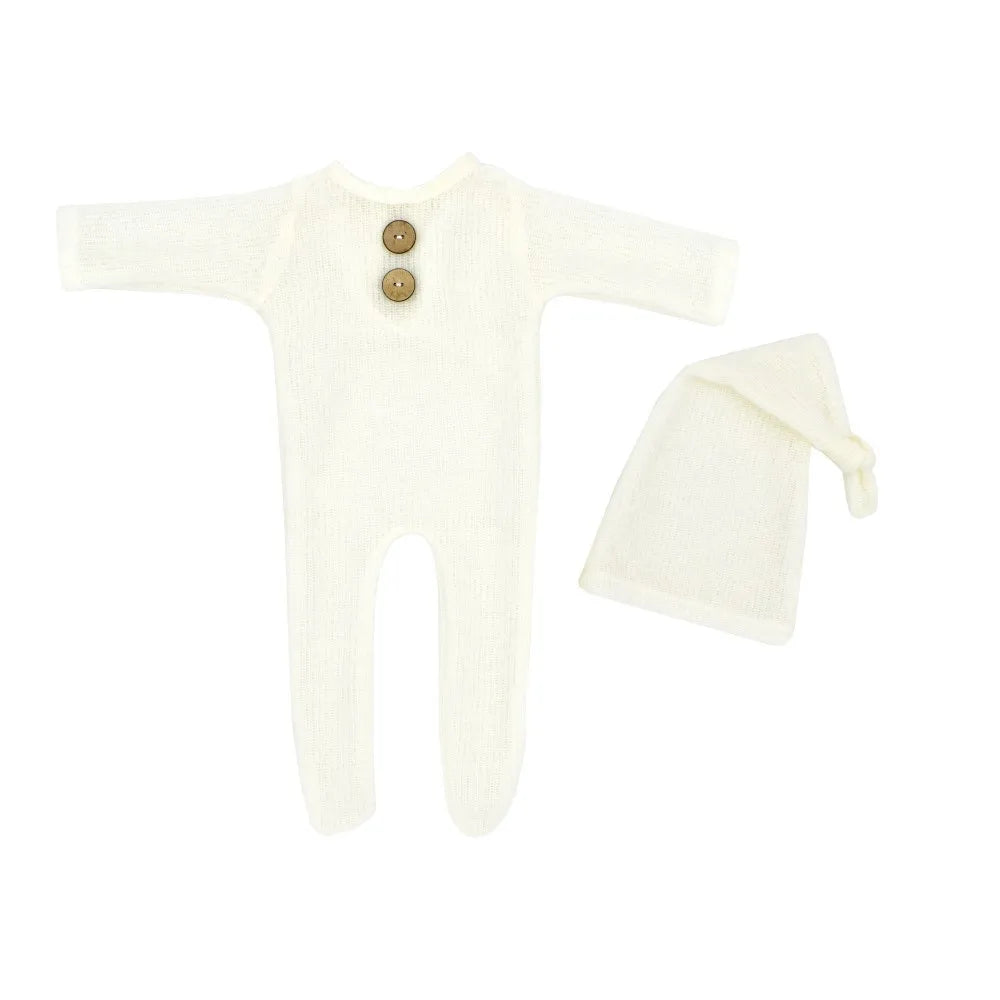 Baby rompers, photography accessories.