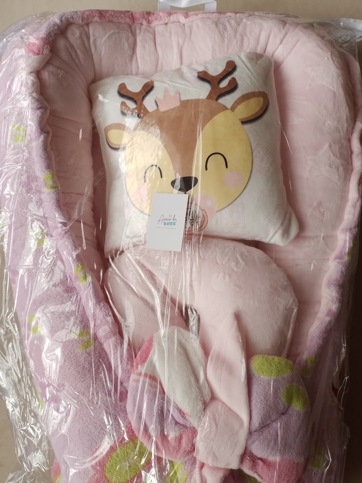 Nido con 2 almohadas