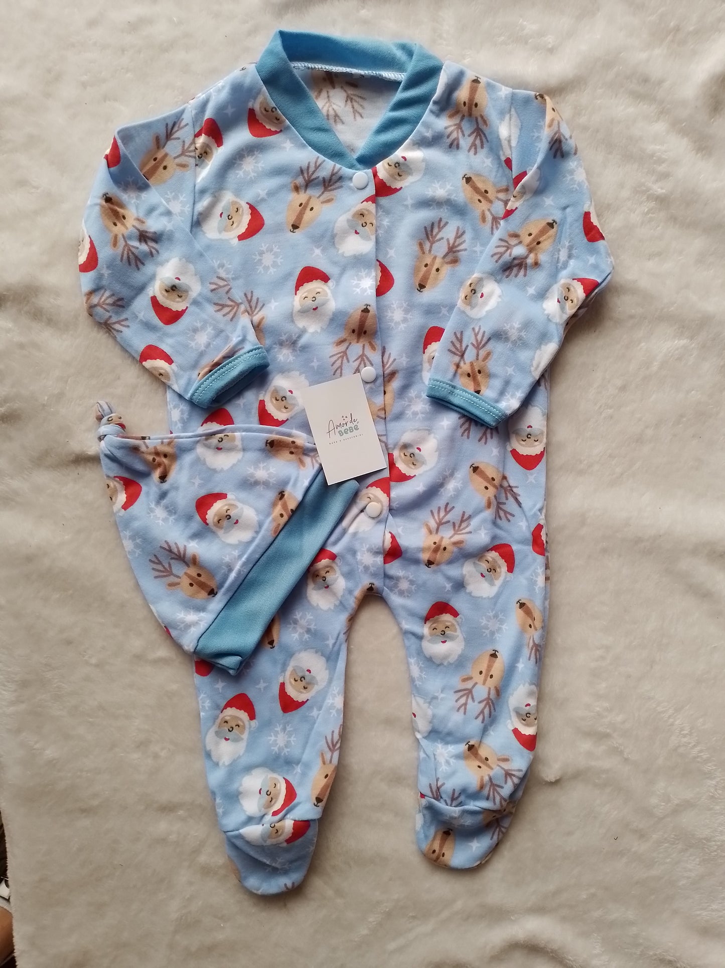 Pijama bebé navidad. Enteriza y gorro