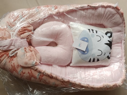 Nido con 2 almohadas