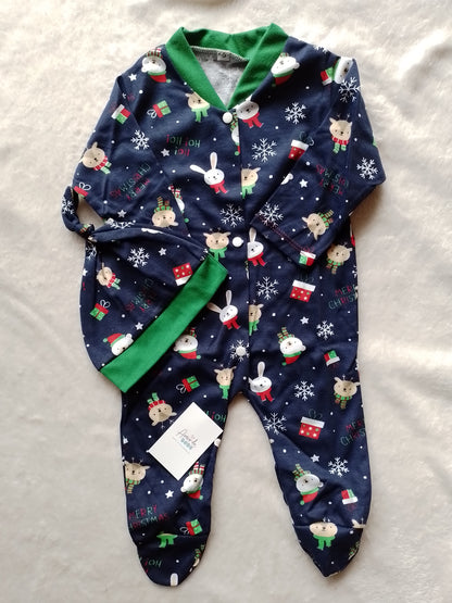 Pijama bebé navidad. Enteriza y gorro