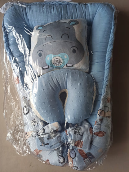 Nido con 2 almohadas