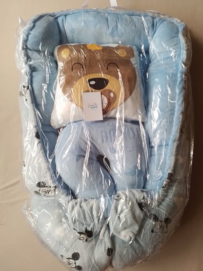 Nido con 2 almohadas